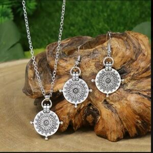 Silver jewelry set